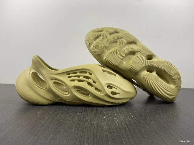 RNNR Foam Adidas Yeezy Sulfur GV6775 0802
